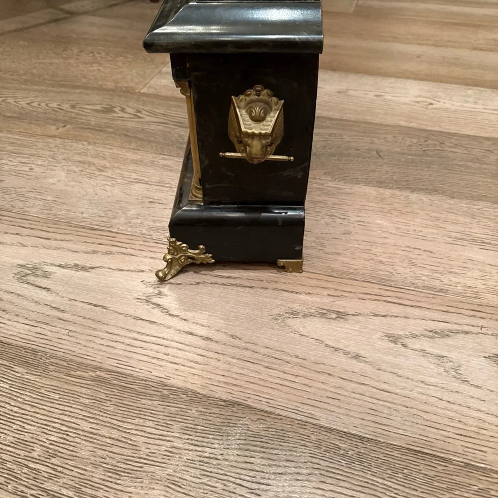 Seth Thomas  wooden 1880 vintage mantle clock BIN In working order